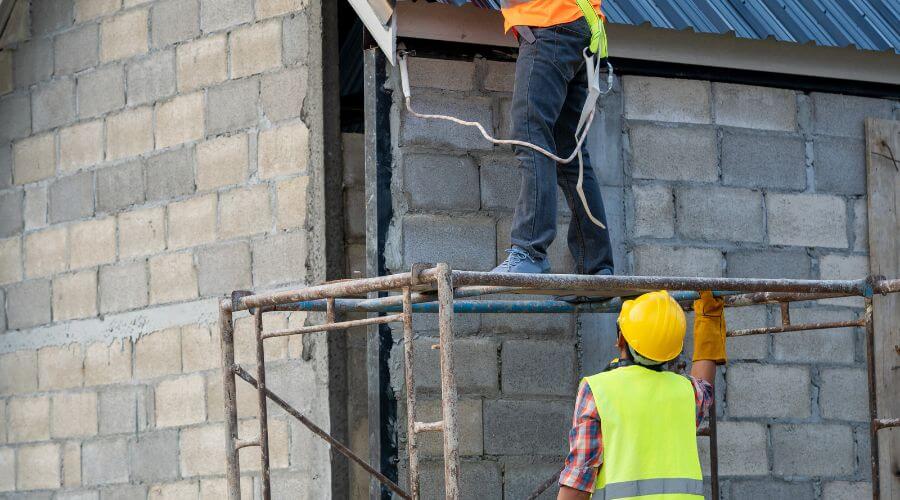 Expert Emergency Roof Repairs services in Huntington, IN